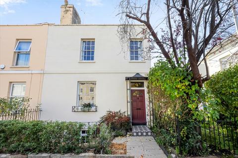 Carlton Street, Cheltenham, Gloucestershire, GL52