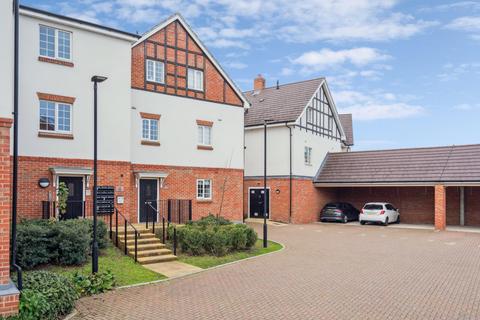 2 bedroom apartment for sale, Grange Road, Chalfont St. Peter, Gerrards Cross, SL9