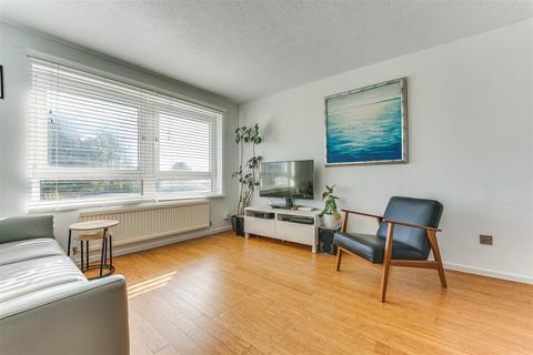 1 bedroom flat for sale, Halifax Road, Enfield