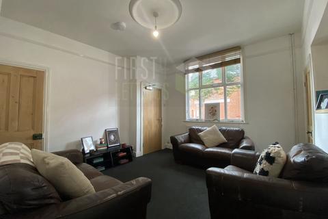 4 bedroom terraced house to rent, Lytton Road, Leicester LE2