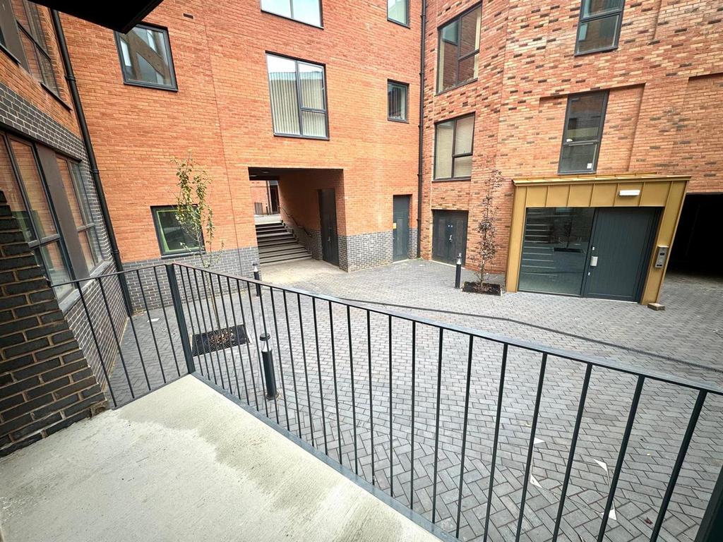 Balcony pic 3.jpeg