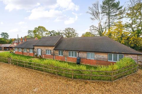 3 bedroom bungalow for sale, Hockford Lane, Reading RG7