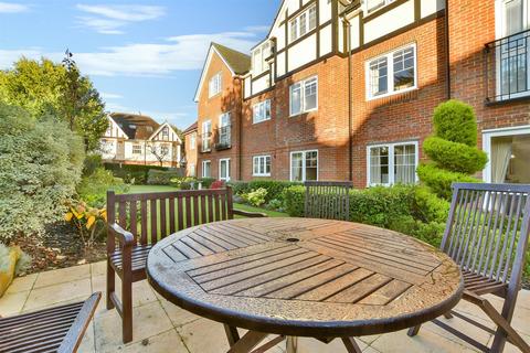 2 bedroom flat for sale, Cheam Road, Sutton, Surrey