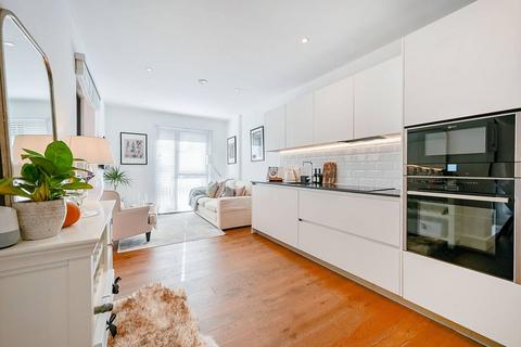 1 bedroom flat for sale, Salisbury Street, Acton, London, W3