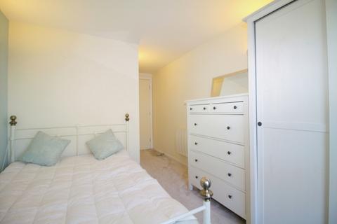 2 bedroom property to rent, Whitehall Waterfront, 2 Riverside Way, Leeds, West Yorkshire, LS1