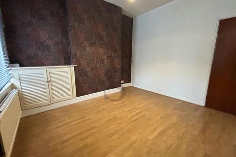 2 bedroom terraced house to rent, Filbert Street, Leicester