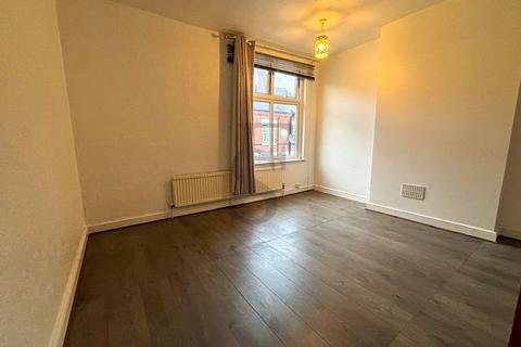 2 bedroom terraced house to rent, Filbert Street, Leicester