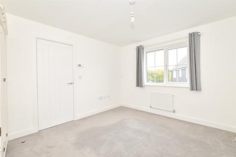 3 bedroom end of terrace house for sale, Eider Drive, Chichester, West Sussex