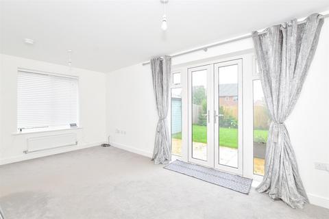 3 bedroom end of terrace house for sale, Eider Drive, Chichester, West Sussex