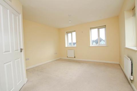 4 bedroom end of terrace house for sale, Weavers Close, Eastbourne, BN21 2BA