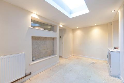 223 Three Bridges Road, Crawley, RH10 1LG