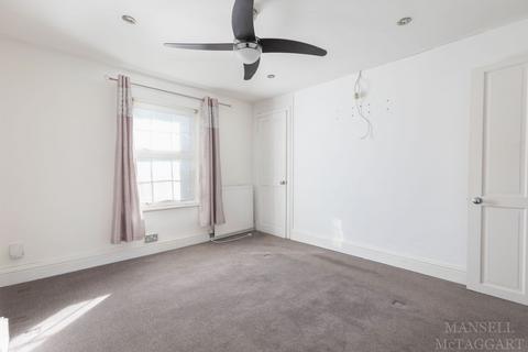 223 Three Bridges Road, Crawley, RH10 1LG