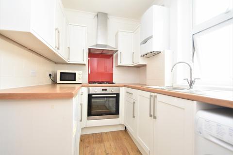 2 bedroom flat to rent, Shaftesbury Road, Southsea PO5