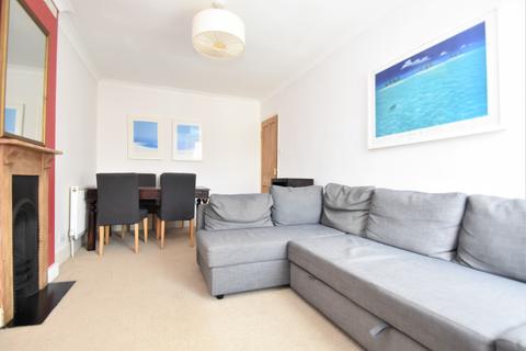 2 bedroom flat to rent, Shaftesbury Road, Southsea PO5