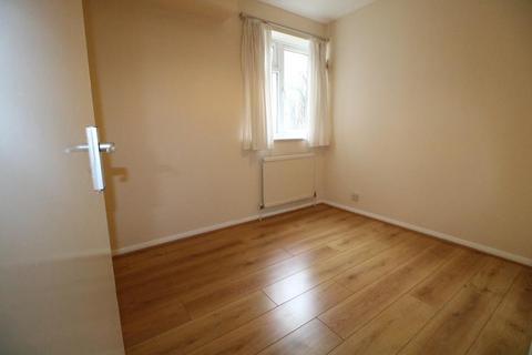 2 bedroom flat to rent, Parkside Court, Wood Green, N22