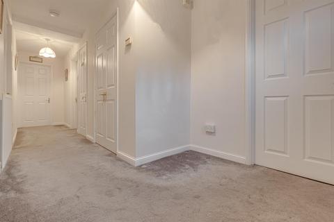 2 bedroom apartment for sale, Balmoral Close, Leicester