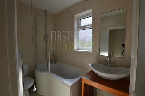 4 bedroom terraced house to rent, Lorne Road, Leicester LE2