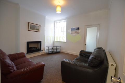 4 bedroom terraced house to rent, Lorne Road, Leicester LE2