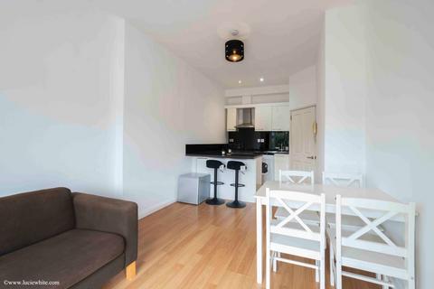 2 bedroom apartment to rent, Leopold Road, Wimbledon