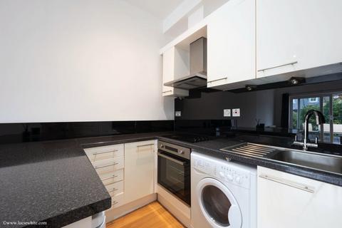 2 bedroom apartment to rent, Leopold Road, Wimbledon