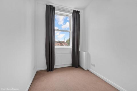 2 bedroom apartment to rent, Leopold Road, Wimbledon