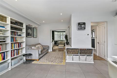 26 Bicester Road, Richmond, TW9 4QN