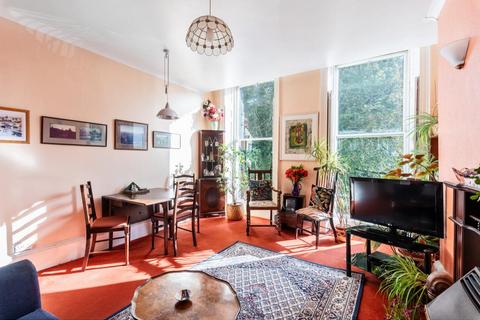 2 bedroom flat for sale, St. James's Square, Bath BA1