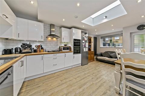 3 bedroom end of terrace house for sale, Stanley Gardens Road, Teddington