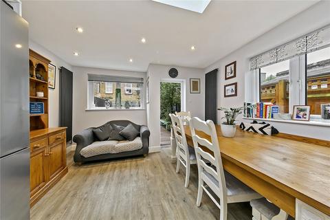 31 Stanley Gardens Road, Teddington, TW11 8SY