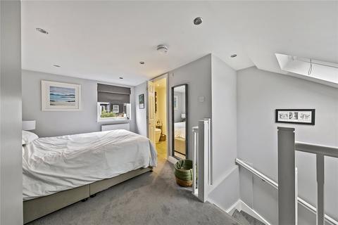 31 Stanley Gardens Road, Teddington, TW11 8SY