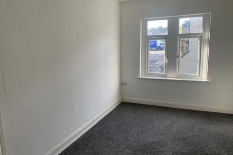 1 bedroom end of terrace house to rent, Kelloe Street, Cleckheaton, West Yorkshire, BD19