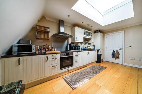 2 bedroom flat for sale, Newbury,  Berkshire,  RG14