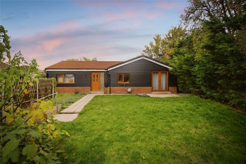 2 bedroom bungalow for sale, Winchester Road, Bedfordshire MK42