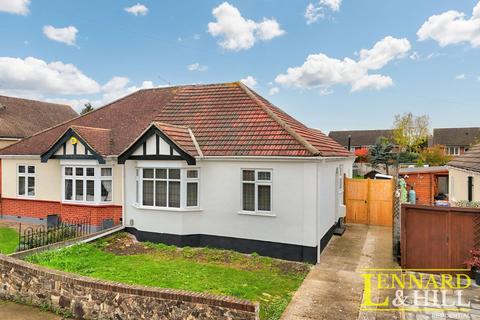 2 bedroom semi-detached bungalow for sale, Ridgeway, Grays RM17