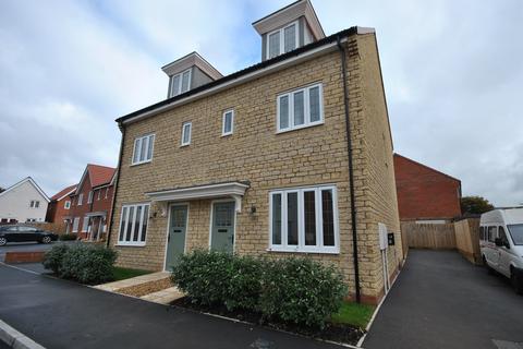 3 bedroom townhouse for sale, Curlew Way, Cheddar, BS27