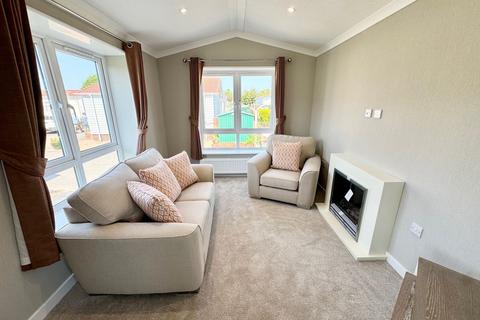 1 bedroom park home for sale, Lyndhurst Road, Christchurch BH23