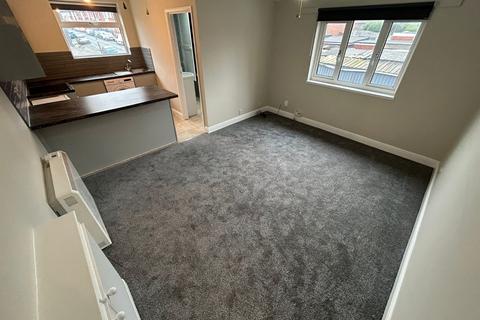 2 bedroom flat to rent, The Uplands, Smethwick, West Midlands, B67