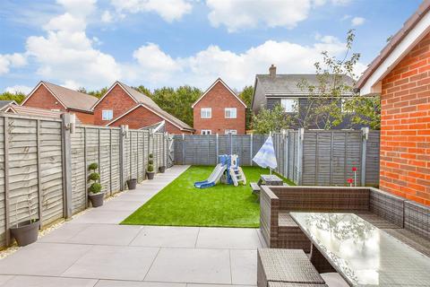 3 bedroom end of terrace house for sale, Wenham Drive, Langley Park, Maidstone, Kent