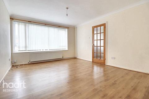 15 Caves Lane, Bedford, MK40 3DR
