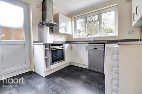 15 Caves Lane, Bedford, MK40 3DR