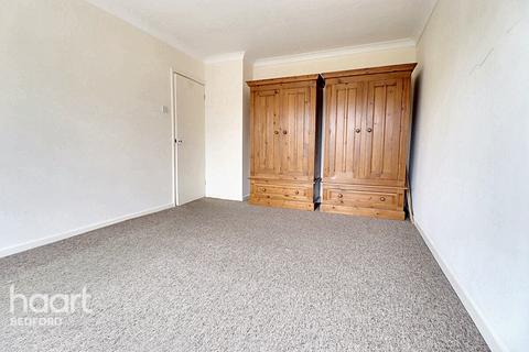 15 Caves Lane, Bedford, MK40 3DR