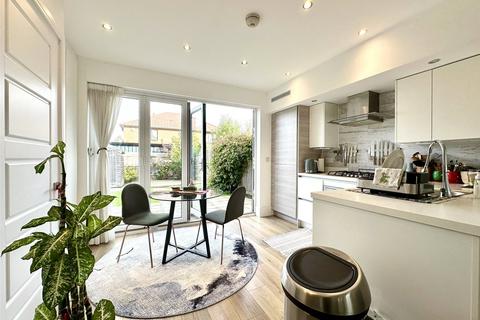 1 Candy Dene, Weldon, Swanscombe, DA10 1AN