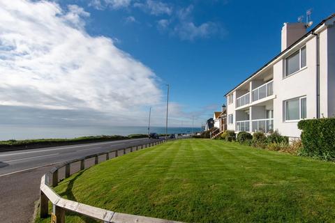 2 bedroom flat to rent, Marine Drive, Rottingdean BN2