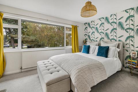 2 bedroom terraced house for sale, Elizabeth Gardens, Sunbury-on-Thames, Surrey, TW16