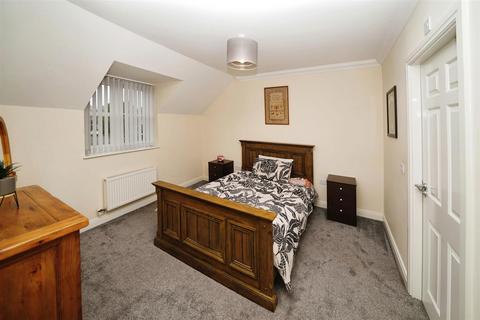 3 bedroom apartment for sale, Pools Brook Park, Kingswood, Hull