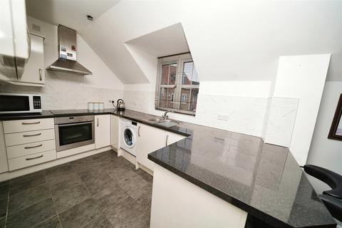 3 bedroom apartment for sale, Pools Brook Park, Kingswood, Hull