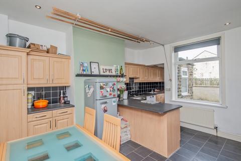 2 bedroom terraced house for sale, George Street, Cleckheaton, West Yorkshire, BD19