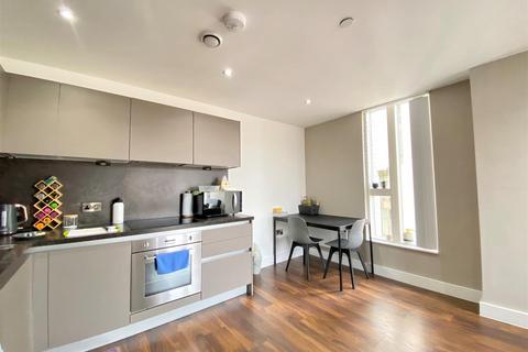 2 bedroom apartment to rent, One Cambridge Street, Manchester