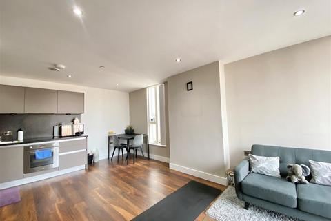 2 bedroom apartment to rent, One Cambridge Street, Manchester