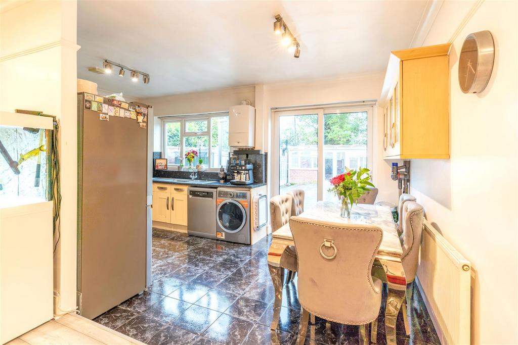 Kitchen/Dining Room